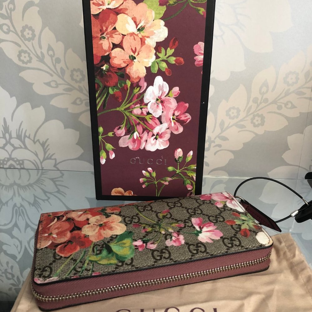 GUCCI Floral Monogram Canvas Accordian Wallet NEW - Picture 1 of 6